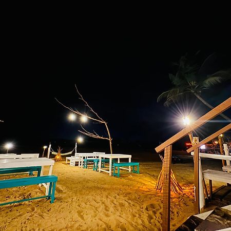 Miracles Beach Ґалле Екстер'єр фото
